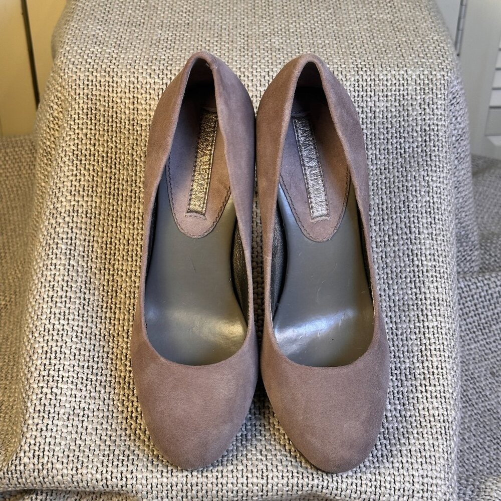 Banana Republic Taupe Suede Platform Pumps | Classic Round-Toe Heels | Size 6 - Picture 2 of 8